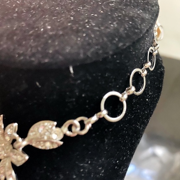 Amrita Singh Edith crystal and silver tone statement necklace. NWT. - Picture 5 of 13